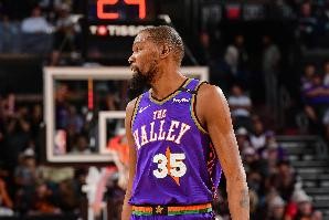 KD若能保持上赛季场均26.6分的节奏 再打65场总得分将超越乔丹