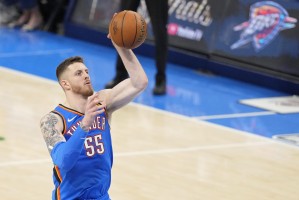 戴格诺特谈哈滕先发：这套阵容有明显优势 让他多打也是有意为之