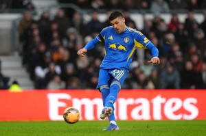 Kaiyun-凯尔特人已就租借利兹联队的乔尔-皮罗一事展开谈判