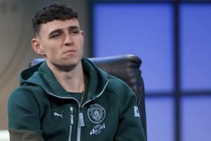 Kaiyun网页版-福登：塞梅尼奥左右脚都很均衡；我有时都会被谢尔基晃到