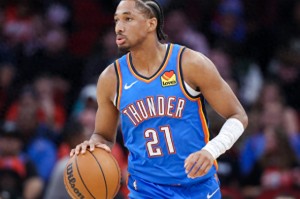 华莱士和维金斯总共三分11中7 雷霆的取胜有他俩的功劳