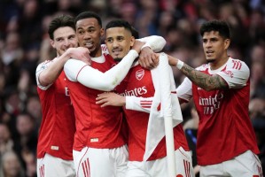 英超-萨利巴赛季首球 阿森纳2-1战胜10人切尔西