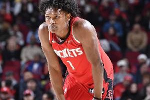 乌度卡：阿门赛前热身时脚踝和跟腱部位僵硬 我们不想勉强他出战