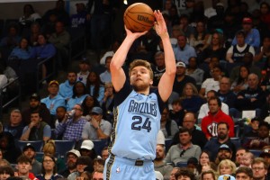 开云登录入口-斯潘塞双向合同结束后签760万保障薪水 创双向球员NBA历史纪录！