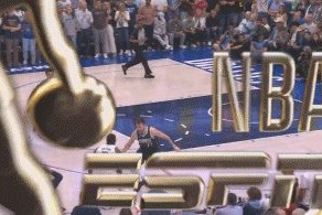 Kaiyun开云中国官网-东契奇生死时刻场边看戏 重压之下 基德真晕了